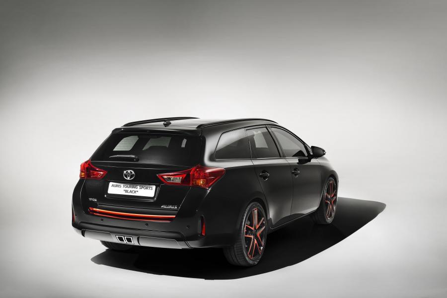  Toyota Auris TS Black by Design Studies 2013 года  (фото 8 из 9)